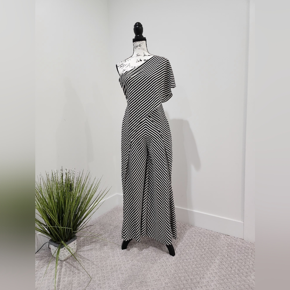 Striped one shoulder jumpsuit